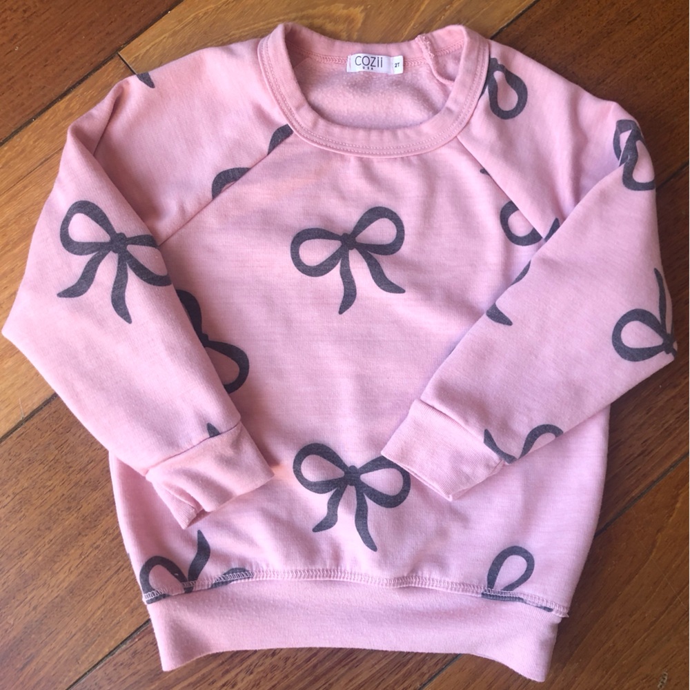 Cozii Pink Bow Size 2T Seeatshirt